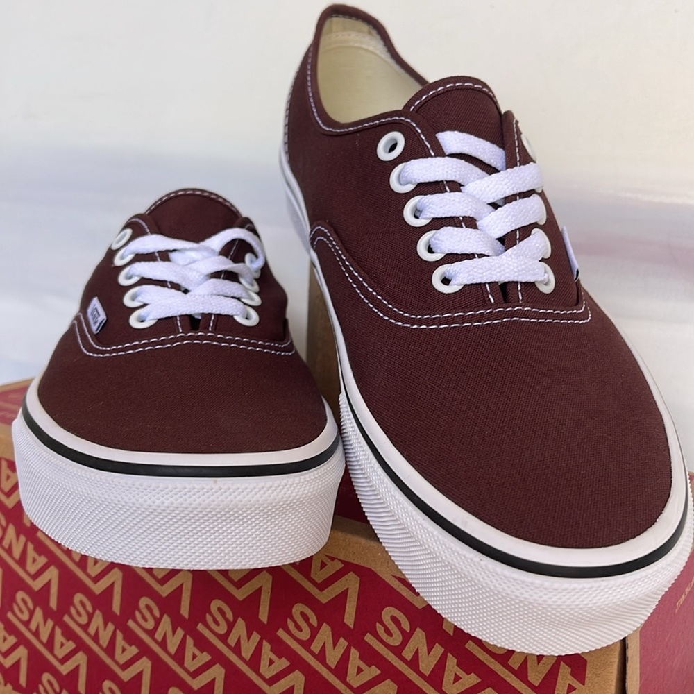 Vans WMNS Authentic
Color Theory Bitter Chocolate 
VN000BW57YO
Sneakers - Picture 7 of 16